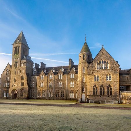 The Caledonian 3 Bedroom Self Catering Apartment In Historic Abbey Форт-Огастус Екстер'єр фото