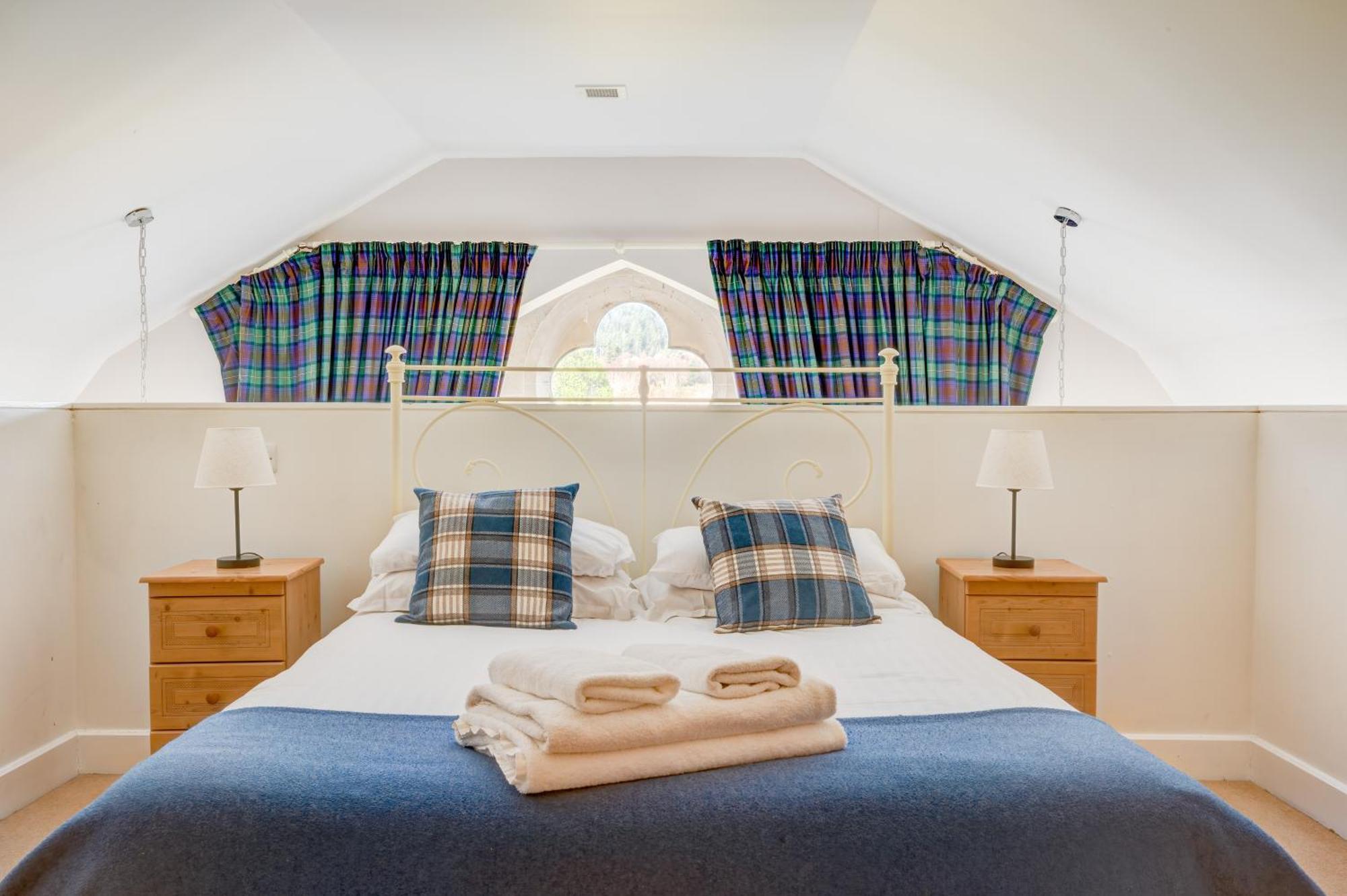 The Caledonian 3 Bedroom Self Catering Apartment In Historic Abbey Форт-Огастус Екстер'єр фото