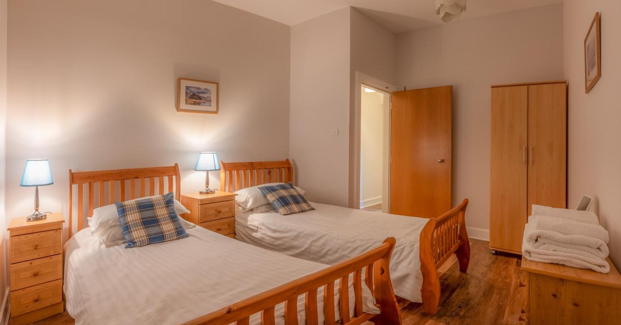 The Caledonian 3 Bedroom Self Catering Apartment In Historic Abbey Форт-Огастус Екстер'єр фото